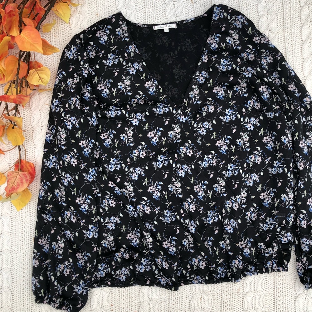 Brand New Willow & Clay Floral Wrap Blouse Size L